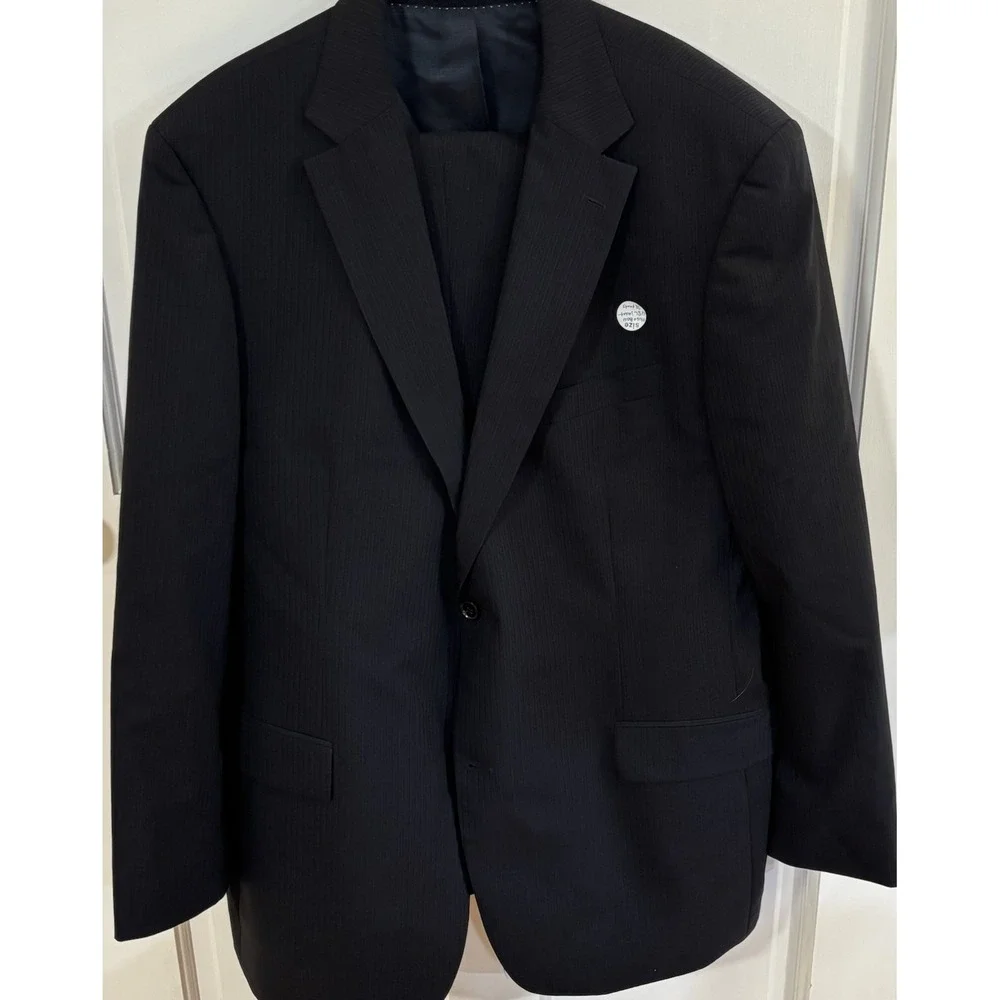 Hugo Boss pinstripe 2 Piece suit Super 120 48L